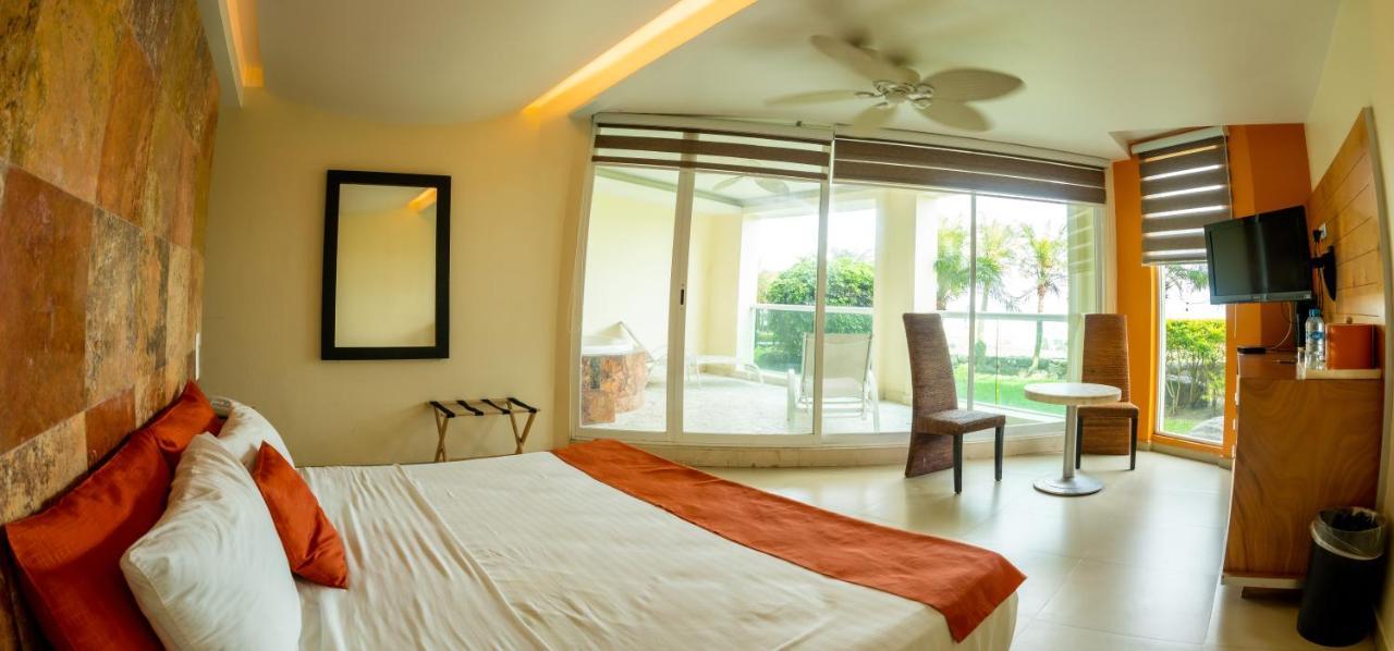 Artisan Playa Esmeralda Family Beach Hotel Playa Chachalacas Extérieur photo